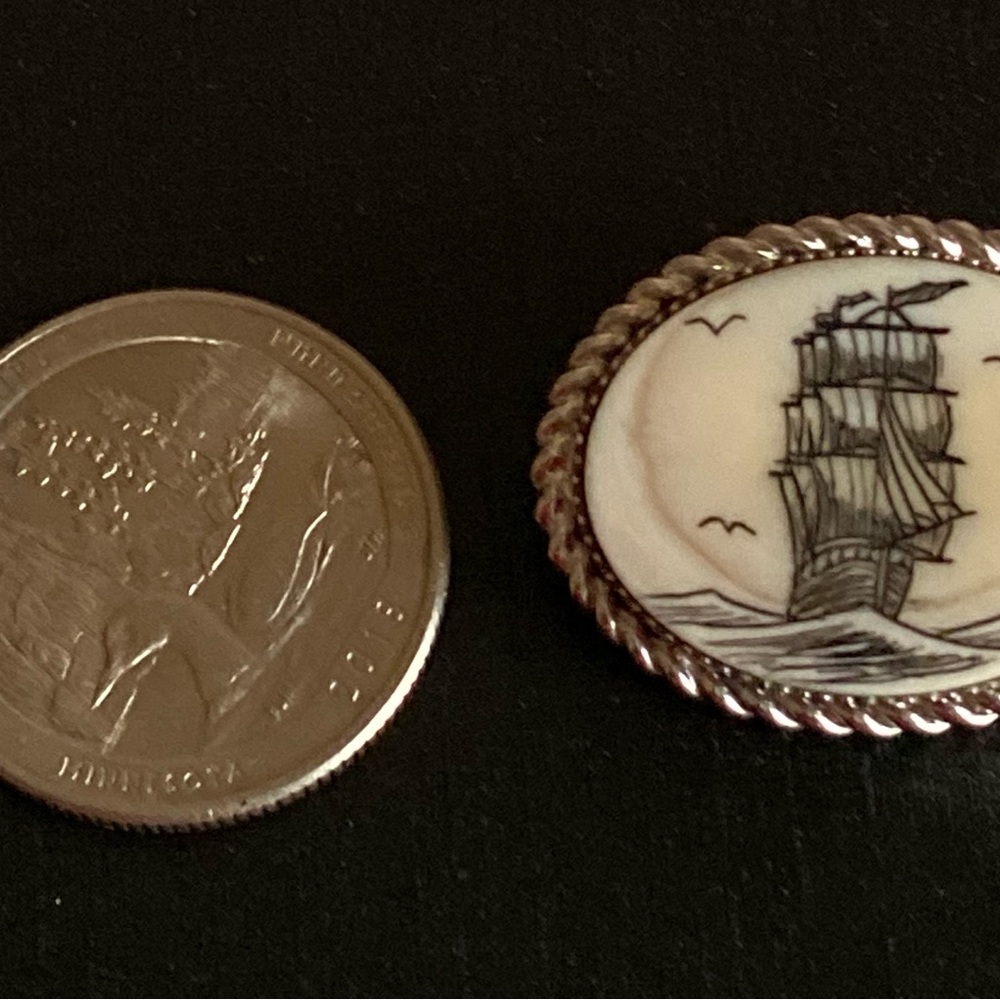 Vintage Sterling Silver Scrimshaw Sailing Ship Ocean Scene Boat Oval - Picture 4 of 4